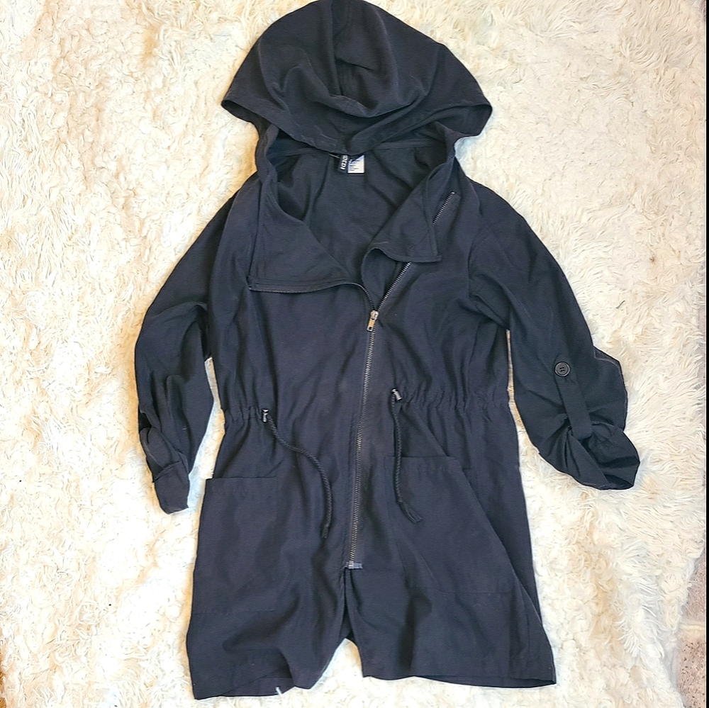 Divided jacket